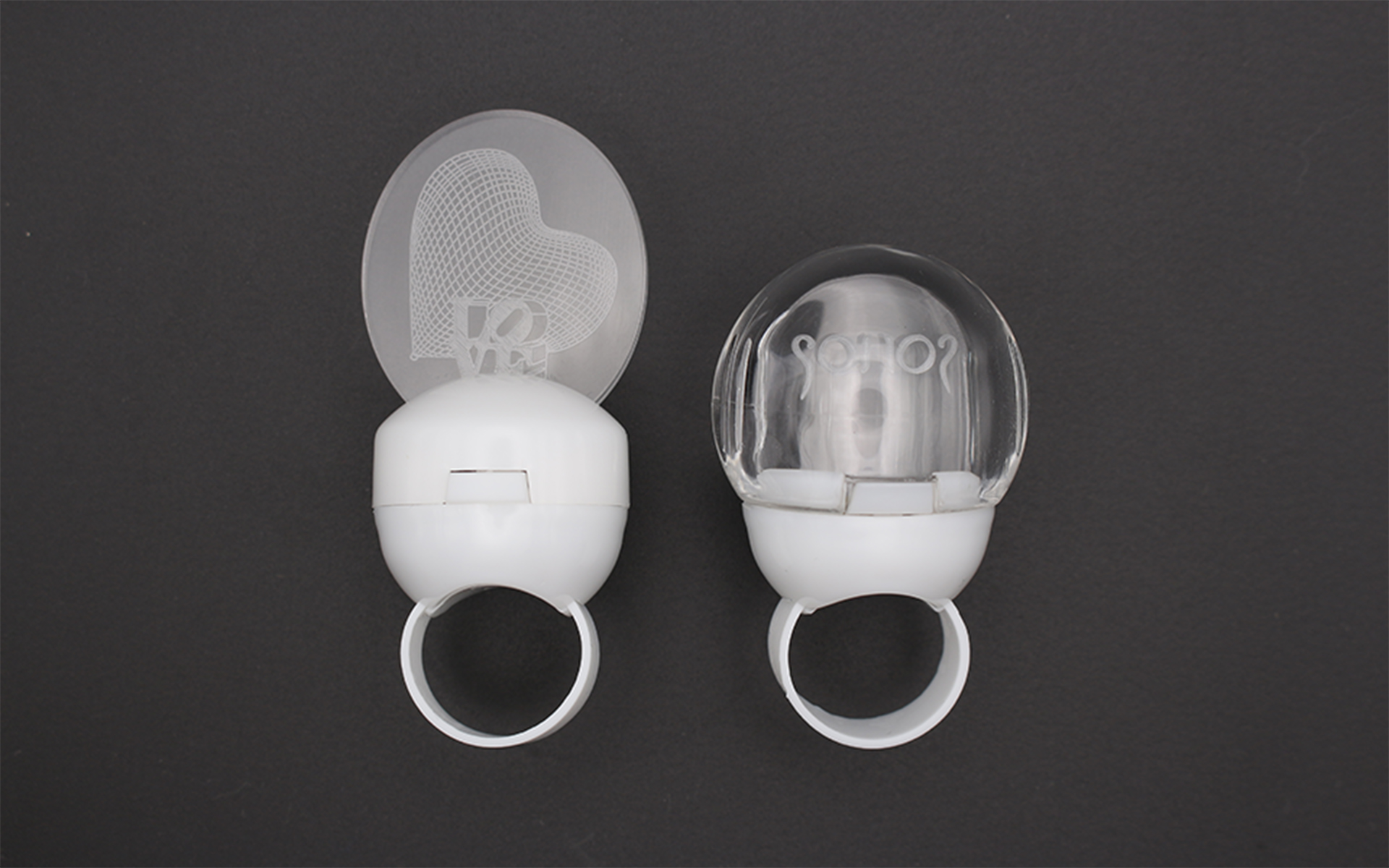 ロゴが光るLEDリング_消灯